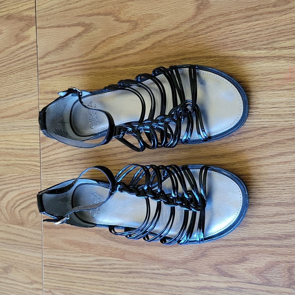 CIRCA JOANDAVID strapy sandals size 8.5 color black